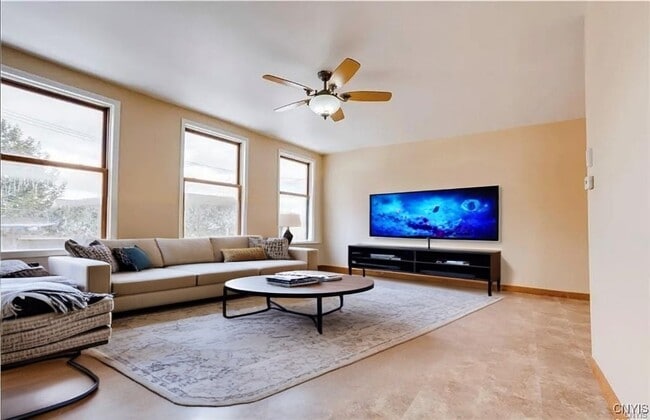 Building Photo - 103 W Embargo St