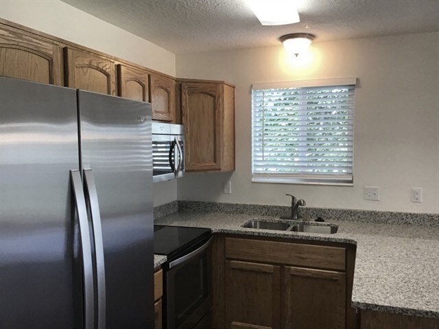 Building Photo - 2552 W 1500 N