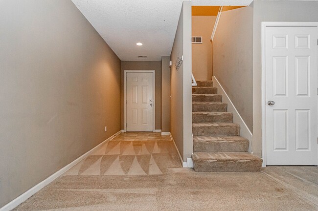 Foto del edificio - Spacious home close to Fort Riley!