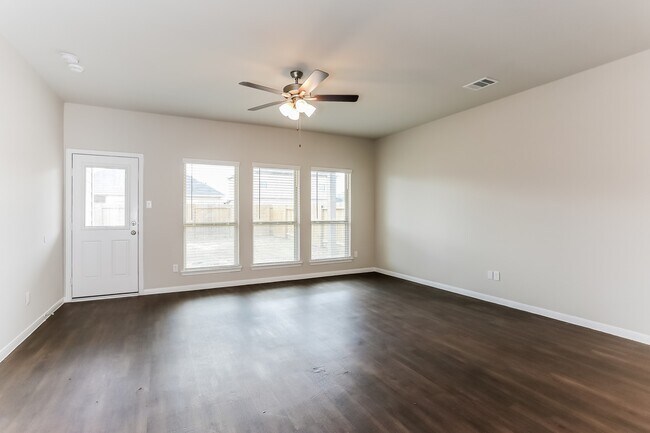 Foto del edificio - 7215 Victorville Dr