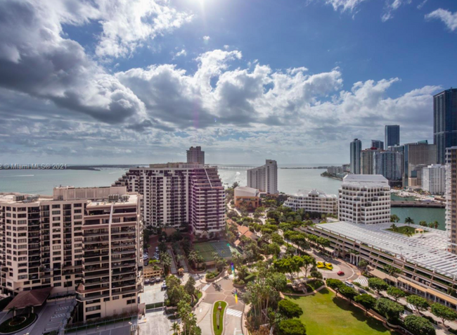 Foto del edificio - 888 Brickell Key Dr