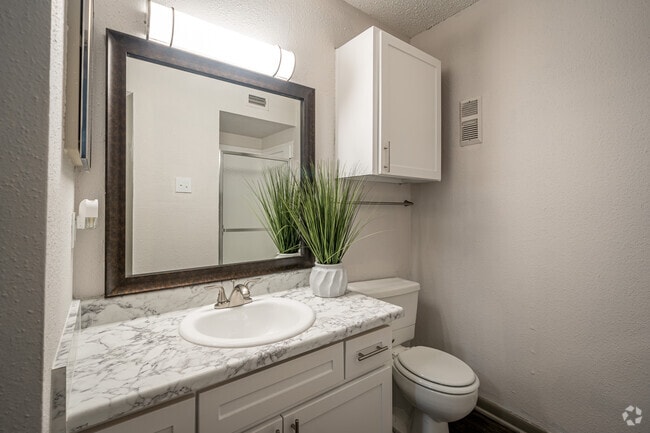 2BR, 2BA - 892SF - The Huxley at Medical Center