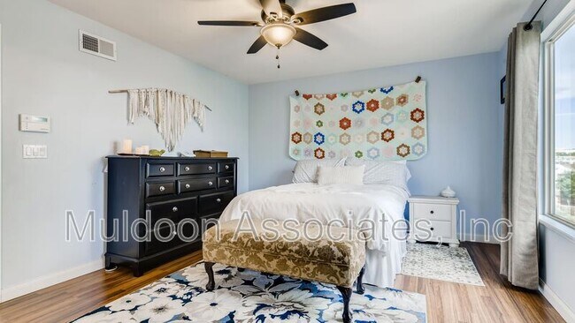 Foto del edificio - 4844 Little London Dr