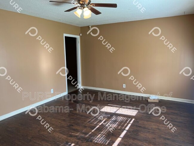 Building Photo - 4429 Wright St