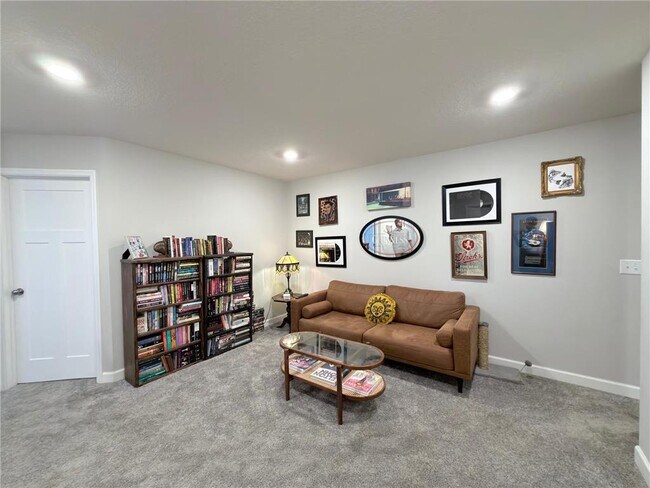 Foto del edificio - 10518 Weston Wy N