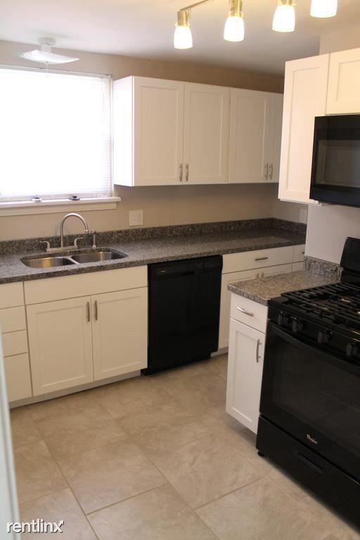 666 Thompson Ave Unit 3, Donora, PA 15033 Room for Rent in Donora, PA