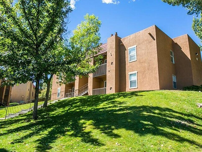 6000 Montano Plaza Dr Nw