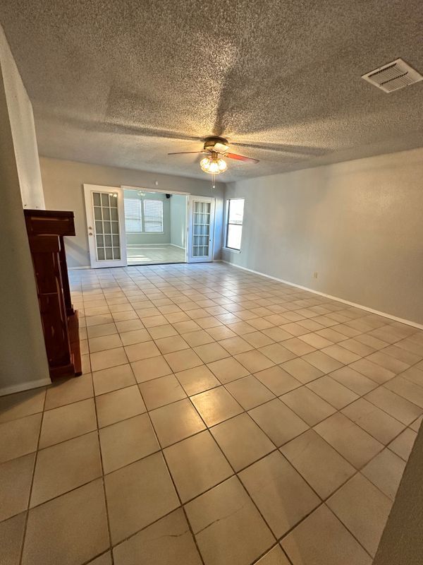 Foto del edificio - 5718 Jones Falls Dr