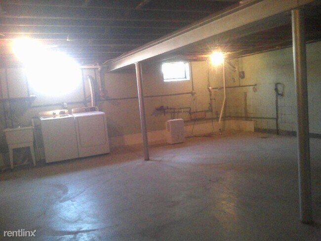 Building Photo - 2 br, 1.5 bath House - 9153 Hazelton Etna Rd