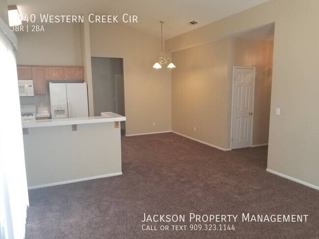 Foto del edificio - 4440 Western Creek Cir