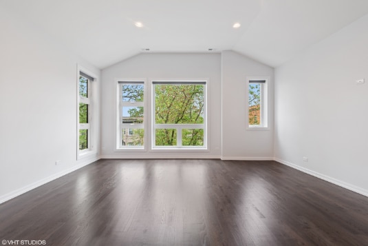 Foto del edificio - 4943 S Saint Lawrence Ave