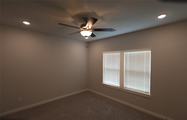 Foto del edificio - 8603 Blueberry Ash St