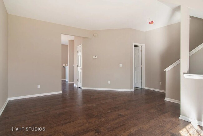 Foto del edificio - 1325 Chestnut Ln