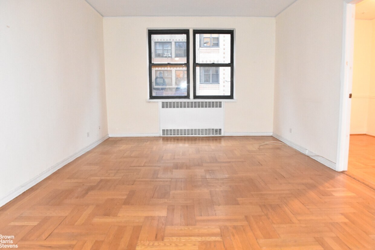 205 Pinehurst Ave Unit 2F, New York, NY 10033 Room for Rent in New