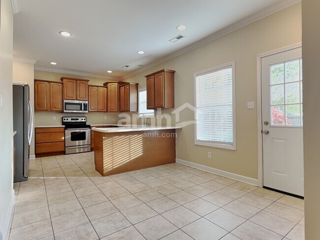Foto del edificio - 1641 Silver Oak Ln