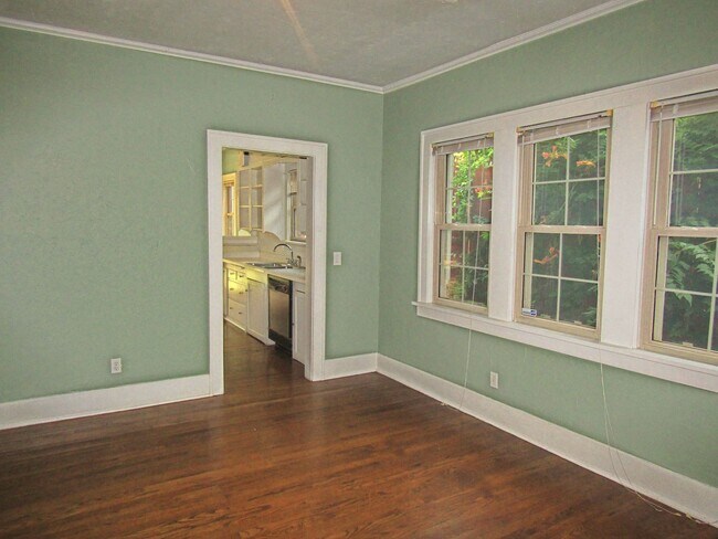 Foto del edificio - Fabulous Home in Historical Edgemere Park ...