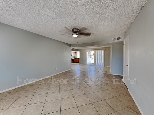 Building Photo - 3720 W Rue De Lamour Ave