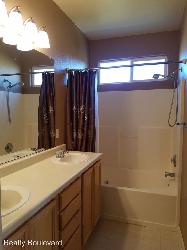 Building Photo - 4 br, 2 bath House - 2265 Big Trail