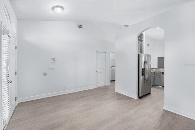 Foto del edificio - 7026 N Dakota Ave