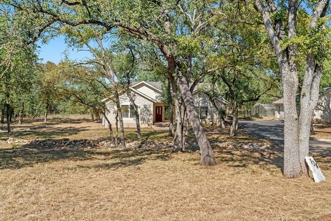 Building Photo - 128 Mockingbird Ln