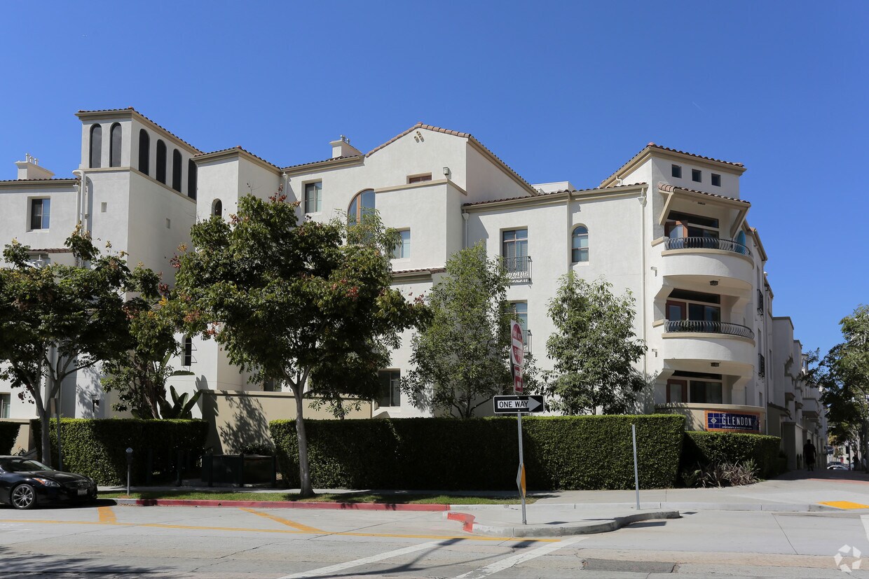 The Glendon Apartments in Westwood Apartments in Los Angeles, CA
