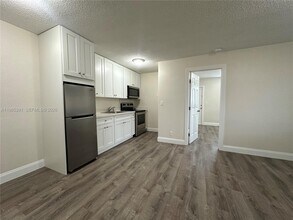 Building Photo - 5901 NE 18th Ave