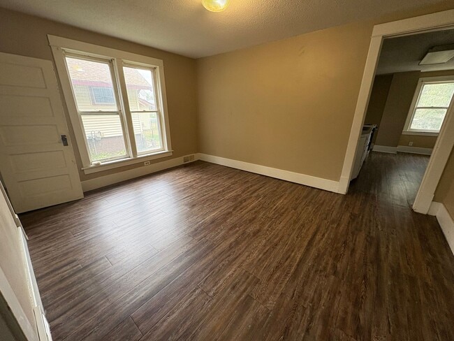 Foto del edificio - 308/310 3rd St SE