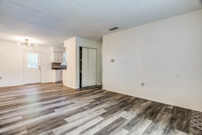 Building Photo - 1109 Gardner Cove