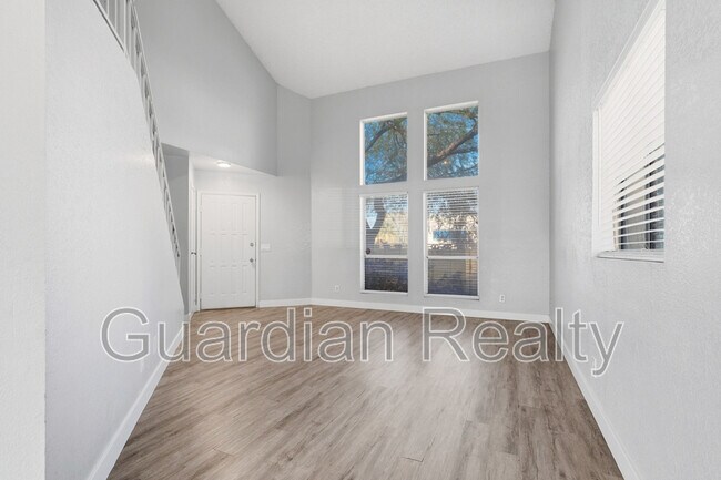 Foto del edificio - 509 Kristin Ln