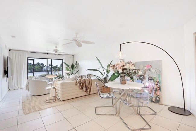 Building Photo - 3525 S Ocean Blvd