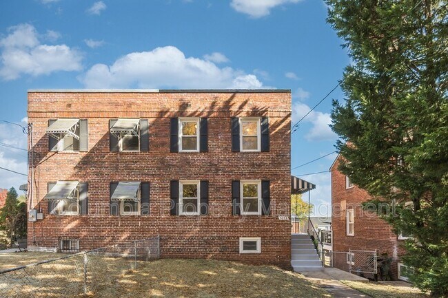 Foto del edificio - 5053 11th St NE