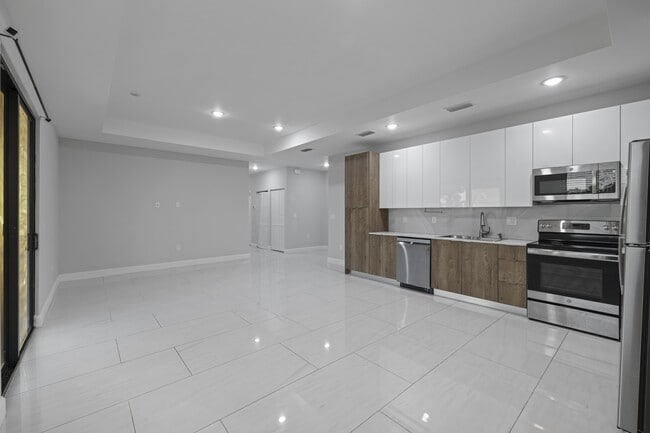 Building Photo - 2919 65th St W