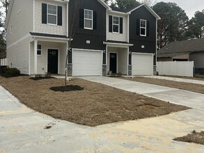 Building Photo - 888 Danish Dr