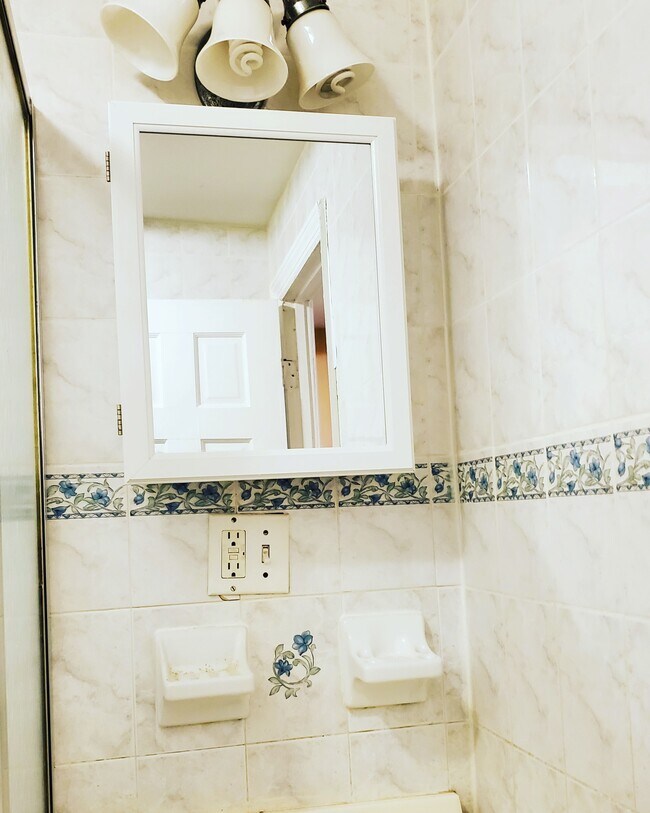 Foto del edificio - 507 E 88th St