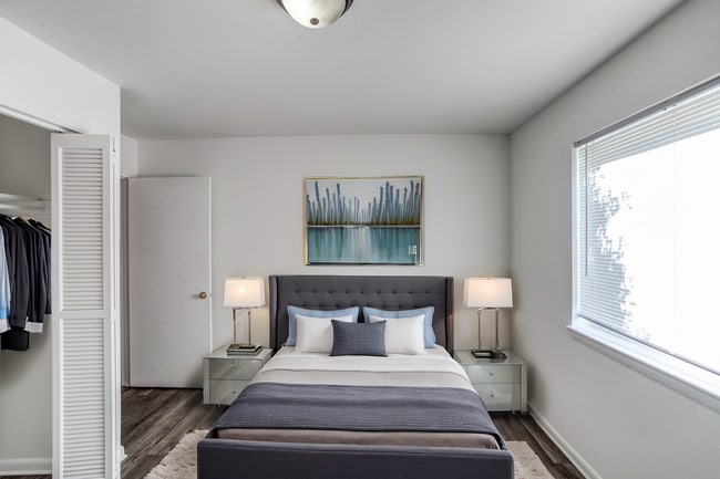 Photo - Holly Hill Apartments