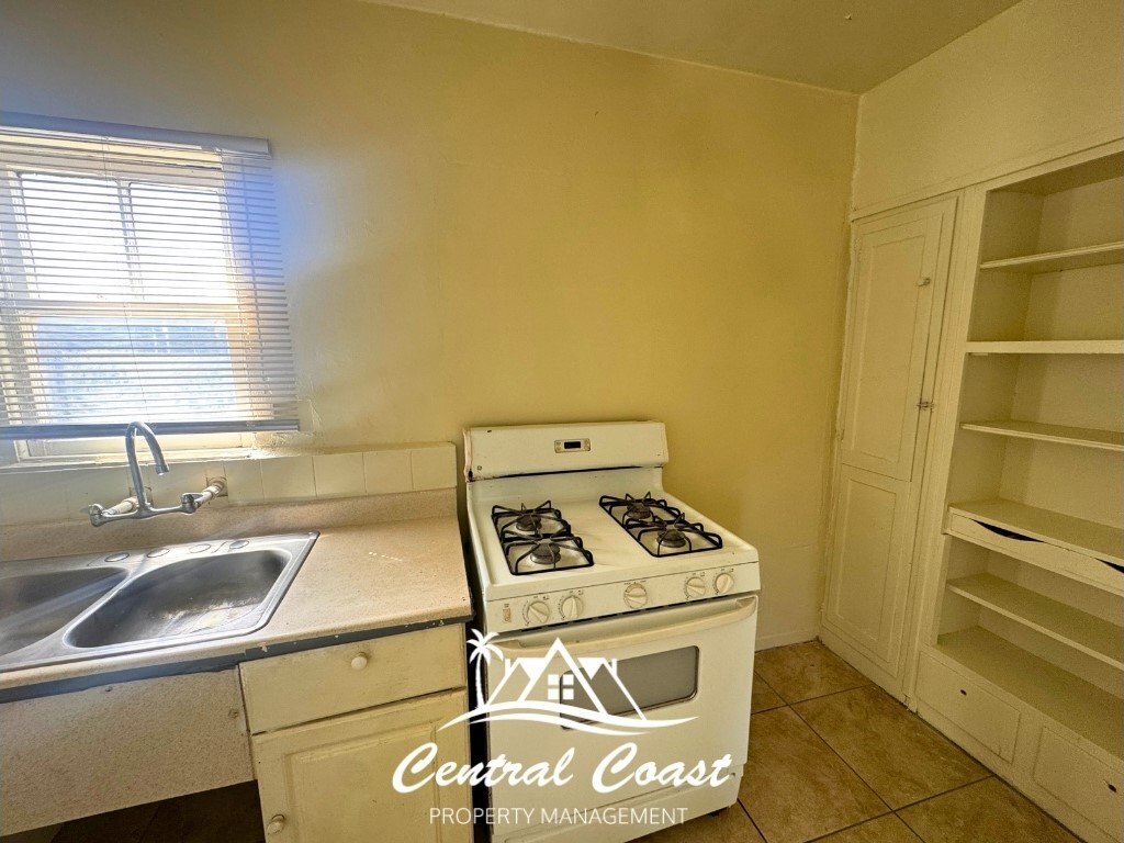 Building Photo - 0 E Chapel St