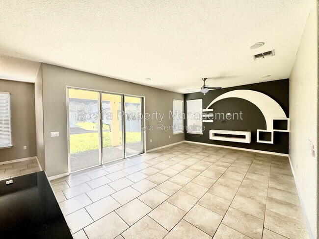 Foto del edificio - 3221 Olivia Breeze Dr