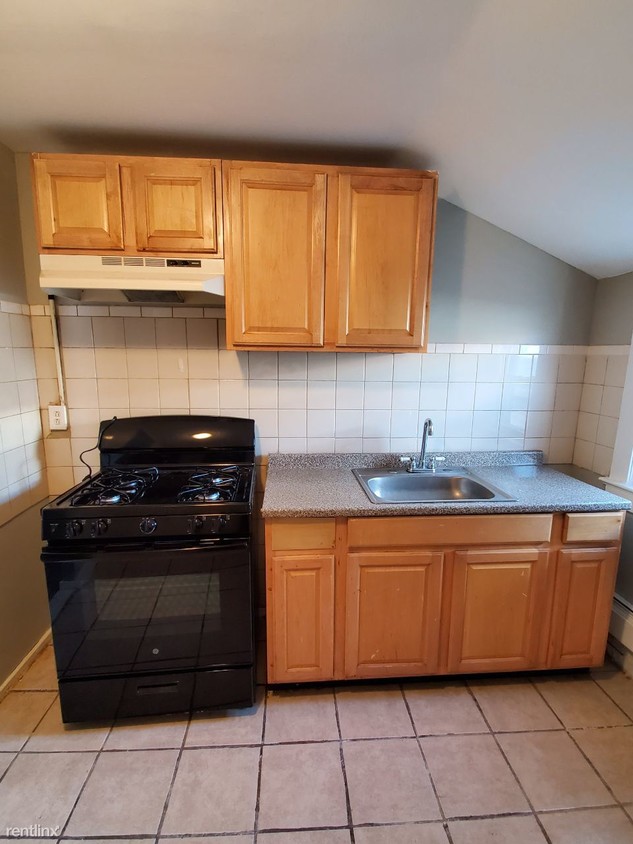 2 br, 1 bath - 167 S 11th St Apt 3 - 2 br, 1 bath  - 167 S 11th St Apt 3