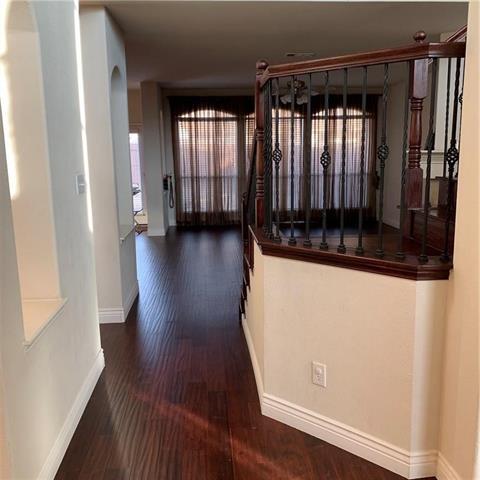 Foto del edificio - 8052 Peacock Ln