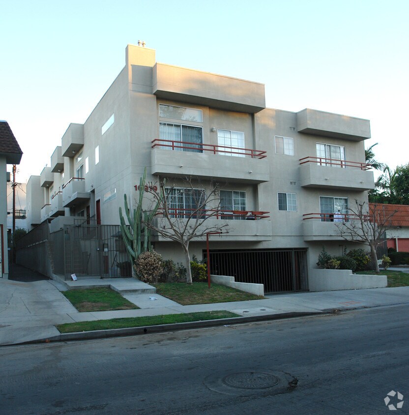 Foto del edificio - 10919 Peach Grove St