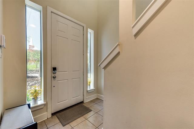 Building Photo - 2718 Floyd St