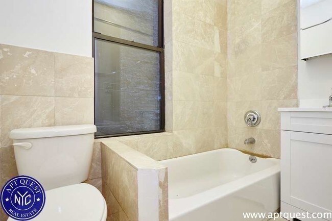 Foto del edificio - 170 Thompson St