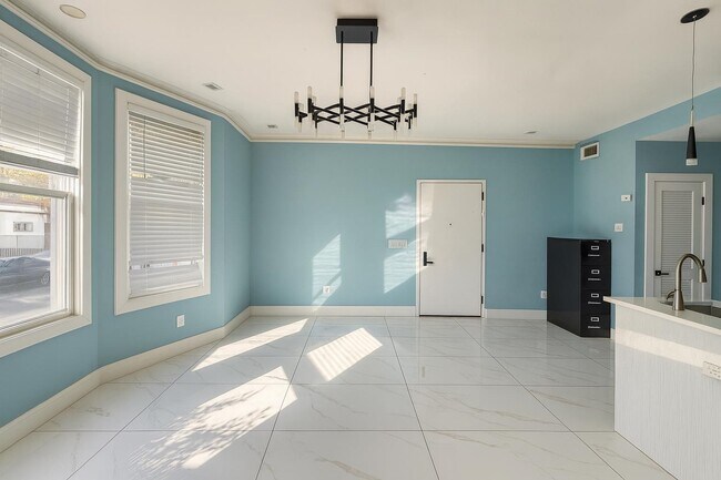 Foto del edificio - 308 Clerk St