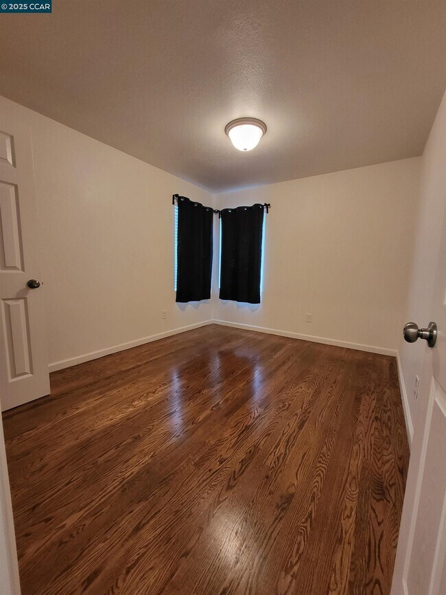 Foto del edificio - 2422 Dover Ave