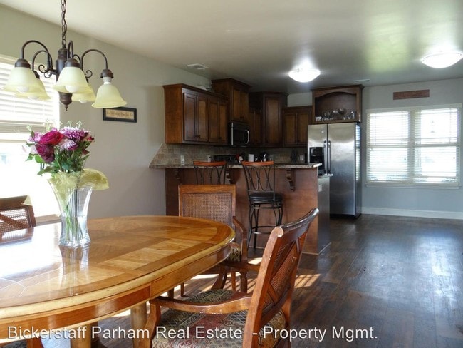 Building Photo - 4 br, 2.5 bath House - 7 Nighthawk Court