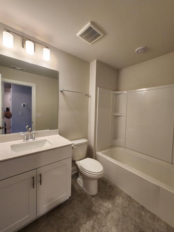 Foto del edificio - 4660 Ridge Bend Dr