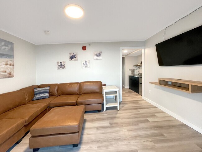 Foto del edificio - WINTER RENTAL 1 BED 1 BATH CONDO OCEAN AND MARSH VIEWS.