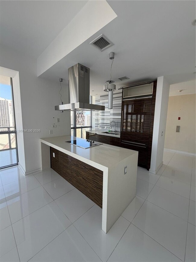 Building Photo - 1100 Biscayne Blvd