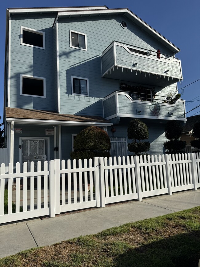 Building Photo - 580 Nebraska Ave