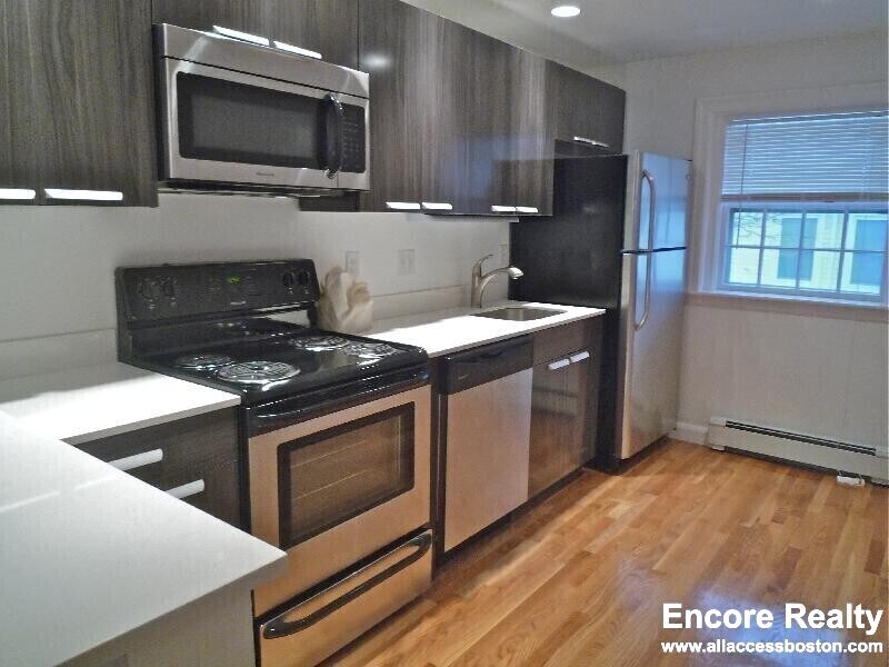 75 Wyman St Unit 10, Newton, MA 02468 Condo for Rent in Newton, MA